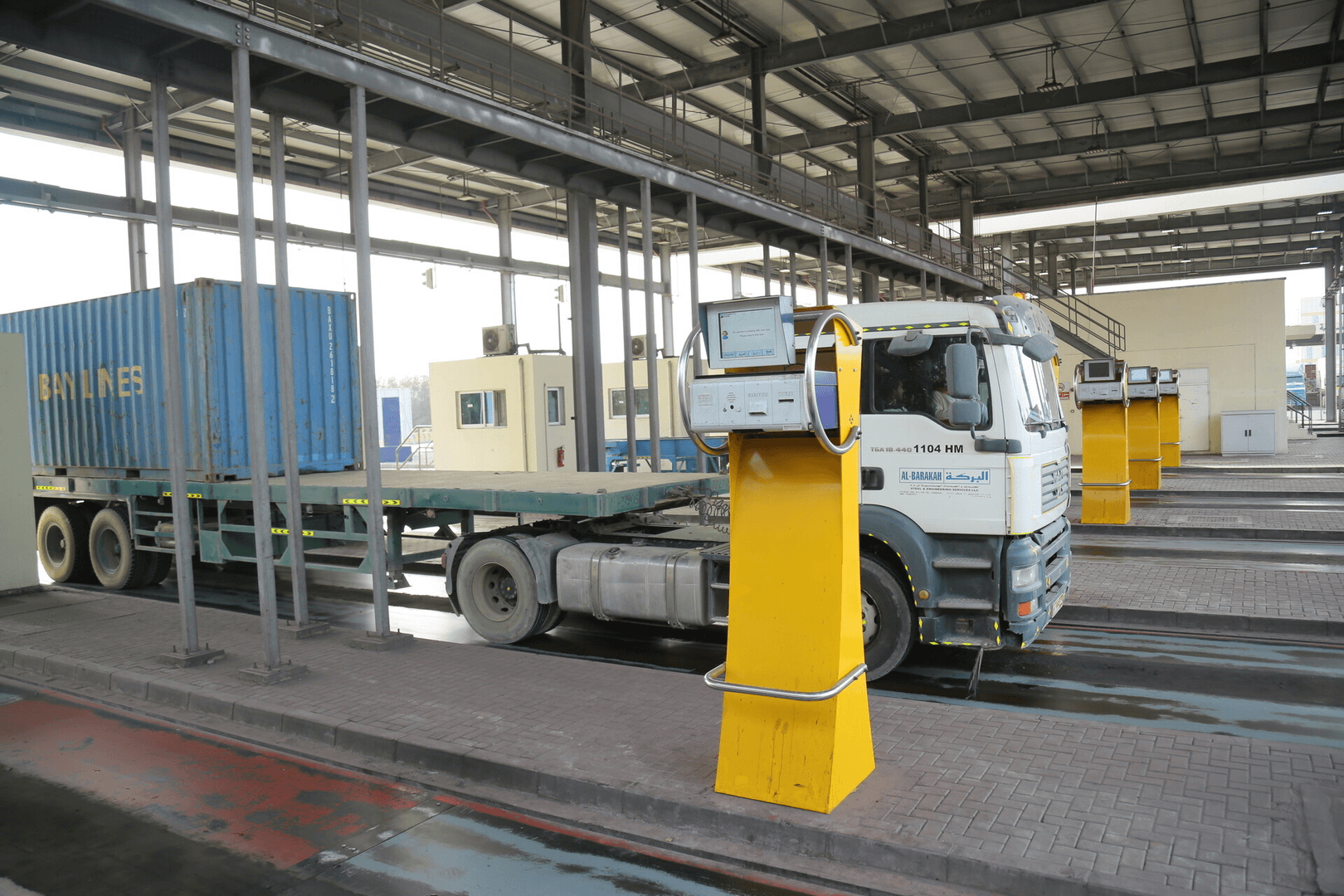Record gate moves elevate throughput at Hutchison Ports Sohar