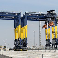 Rubber tyre gantry cranes